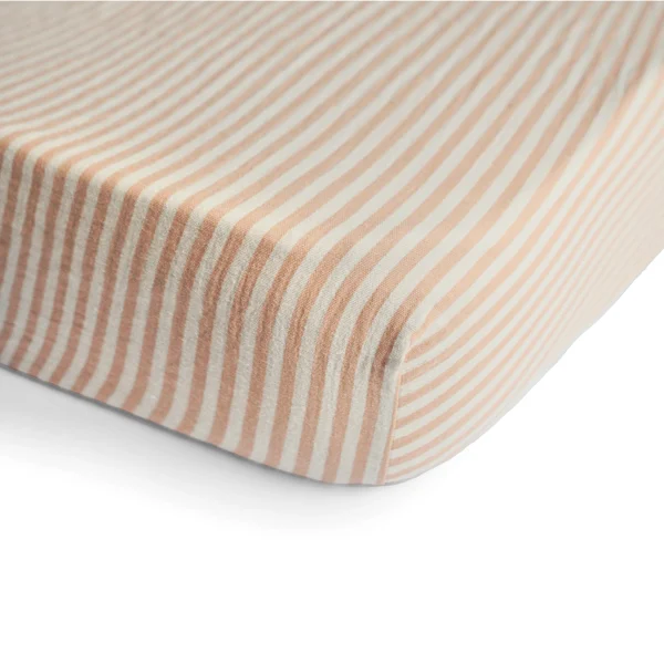 NaturalStripes_CribSheet_Bed.webp